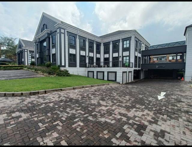BUSINESS PROPERTY TO RENT IN SUNNINGHILL